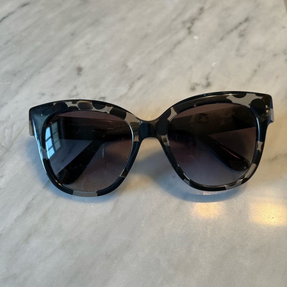 Dolce & Gabbana Stylish Black Tortoiseshell Sunglasses